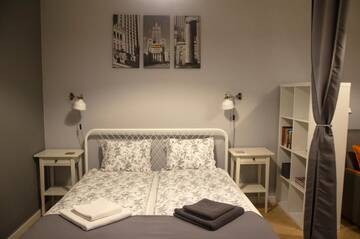 Фото номера Апартаменты с балконом Апартаменты Studio Panorama "Night and Day" г. Варшава 8