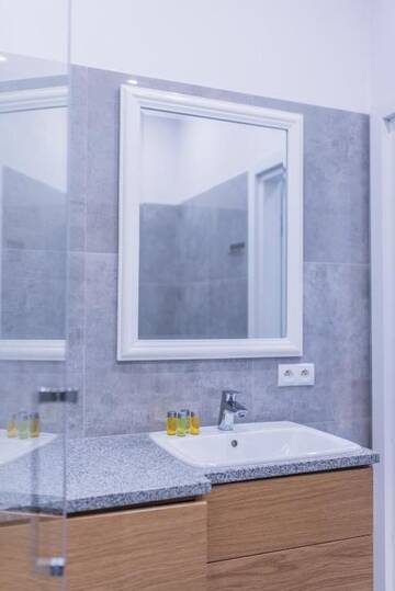 Фото номера Апартаменты с 2 спальнями Апартаменты APARTEL Plac Unii Lubelskiej г. Варшава 46