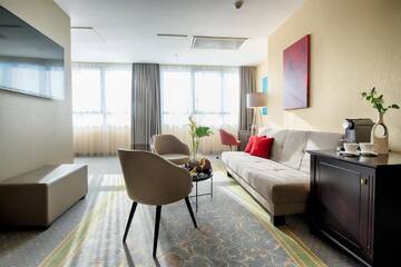 Фото номера Полулюкс Отель Leonardo Royal Hotel Warsaw г. Варшава 7