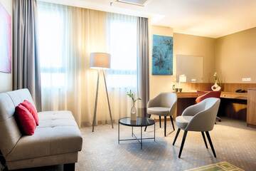 Фото номера Полулюкс Отель Leonardo Royal Hotel Warsaw г. Варшава 2
