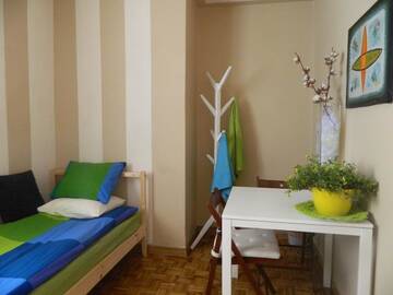 Фото номера Двухместный номер с 2 отдельными кроватями Проживание в семье Lama Rooms г. Варшава 5