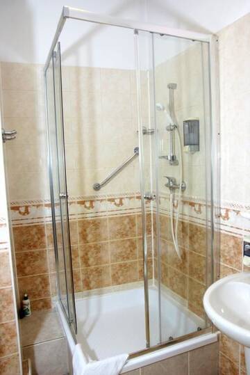 Фото номера Single Room with Royal Castle View Отели типа «постель и завтрак» Pokoje Gościnne Dom Literatury г. Варшава 13