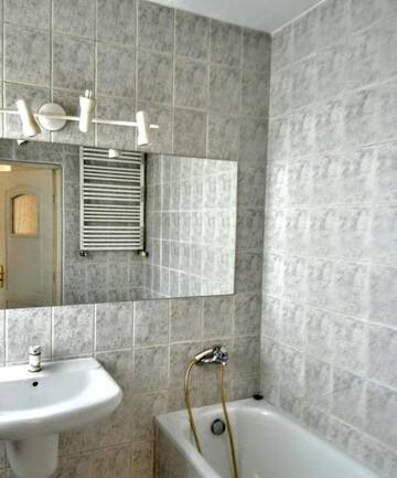 Фото номера Апартаменты - 1-й этаж Апартаменты Modern 4 bedrooms г. Варшава 14