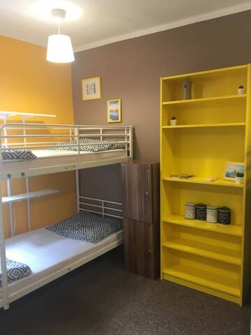 Фото номера Кровать в общем 8-местном номере для мужчин и женщин Хостелы Team Hostel г. Варшава 5