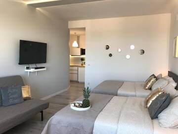 Фото номера Улучшенные апартаменты с видом на город Апартаменты Exclusive Apartments Smolna г. Варшава 4