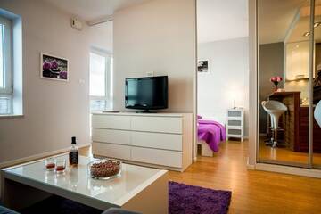 Фото номера Апартаменты (4 взрослых) - 61A Grzybowska Street Апарт-отели Platinum Towers E-Apartments г. Варшава 21