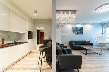 Фото номера Апартаменты Делюкс Апарт-отели Platinum Towers E-Apartments г. Варшава 3