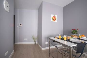 Фото номера Апартаменты с балконом - ul. Wronia 45 Апартаменты P&amp;O Apartments Plac Europejski г. Варшава 4