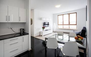 Фото номера Апартаменты (для 2-4 взрослых) Апартаменты Executive Suites Galeria Park г. Варшава 19