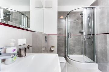 Фото номера Апартаменты (для 2-4 взрослых) Апартаменты Executive Suites Galeria Park г. Варшава 67