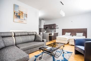 Фото номера Номер-студио с диваном-кроватью Апартаменты Executive Suites Galeria Park г. Варшава 17