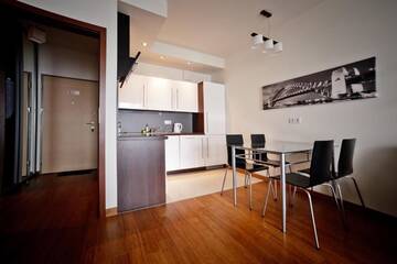 Фото номера Апартаменты Делюкс: Obrzeżna, 7А Апартаменты Executive Suites Galeria Park г. Варшава 8