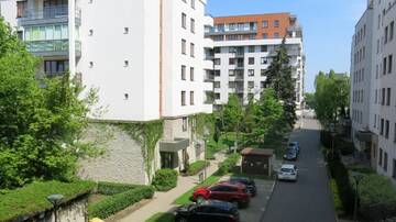 Фото номера Трехместный номер с общей ванной комнатой Хостелы Vitalia Apart Rooms Bobrowiecka г. Варшава 3