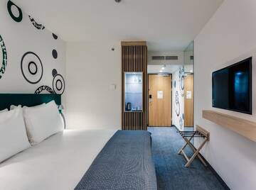 Фото номера Двухместный номер с 1 кроватью - Для некурящих Отель Holiday Inn - Warsaw City Centre г. Варшава 11