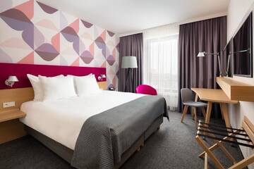 Фото номера Двухместный номер с 1 кроватью - Для некурящих Отель Holiday Inn - Warsaw City Centre г. Варшава 4