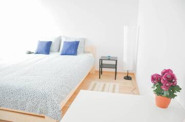 Фото номера Двухместный номер с 1 кроватью Хостелы HaLo Rooms City Centre г. Варшава 21