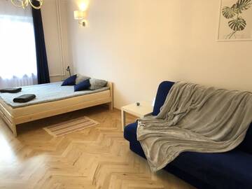 Фото номера Большой двухместный номер с 1 кроватью Хостелы HaLo Rooms City Centre г. Варшава 7