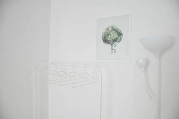 Фото номера Большой двухместный номер с 1 кроватью Хостелы HaLo Rooms City Centre г. Варшава 9