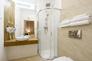Фото номера Представительский люкс Апарт-отели Varsovia Apartamenty Kasprzaka г. Варшава 10