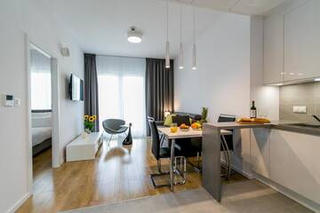 Фото номера Улучшенные апартаменты Апарт-отели Varsovia Apartamenty Kasprzaka г. Варшава 5
