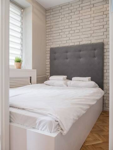 Фото номера Апартаменты с балконом Апартаменты Little Home г. Варшава 3