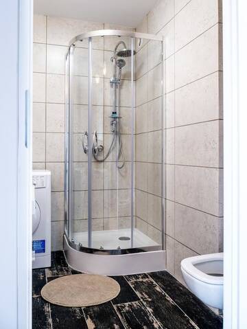Фото номера Апартаменты с балконом Апартаменты Little Home г. Варшава 10