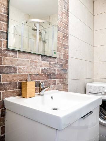 Фото номера Апартаменты с балконом Апартаменты Little Home г. Варшава 9