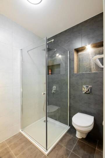 Фото номера Номер-студио Делюкс с балконом Апартаменты erApartments Wronia Oxygen г. Варшава 11