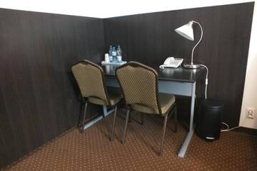 Фото номера Апартаменты Мотели Motel Subaru г. Варшава 6