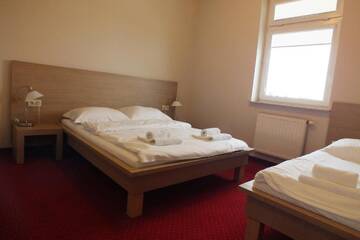 Фото номера Апартаменты с балконом Мотели Motel Subaru г. Варшава 5