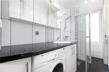 Фото номера Апартаменты с 2 спальнями - Zelazna Апартаменты Apartament Chmielna by Your Freedom г. Варшава 29