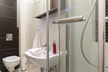 Фото номера Апартаменты с 1 спальней - Chmielna Street Апартаменты Apartament Chmielna by Your Freedom г. Варшава 13