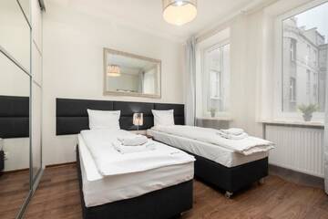 Фото номера Апартаменты с 2 спальнями - Zelazna Апартаменты Apartament Chmielna by Your Freedom г. Варшава 10
