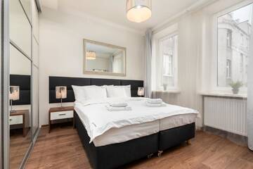Фото номера Апартаменты с 2 спальнями - Zelazna Апартаменты Apartament Chmielna by Your Freedom г. Варшава 11