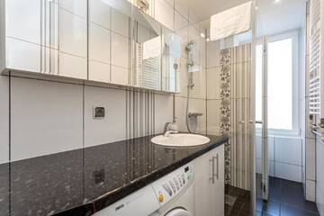 Фото номера Апартаменты с 2 спальнями - Zelazna Апартаменты Apartament Chmielna by Your Freedom г. Варшава 12