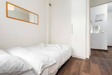 Фото номера Апартаменты с 2 спальнями - Zelazna Апартаменты Apartament Chmielna by Your Freedom г. Варшава 15