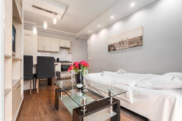Фото номера Апартаменты с 2 спальнями - Zelazna Апартаменты Apartament Chmielna by Your Freedom г. Варшава 24