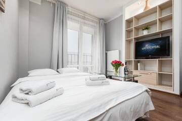 Фото номера Апартаменты с 2 спальнями - Zelazna Апартаменты Apartament Chmielna by Your Freedom г. Варшава 23