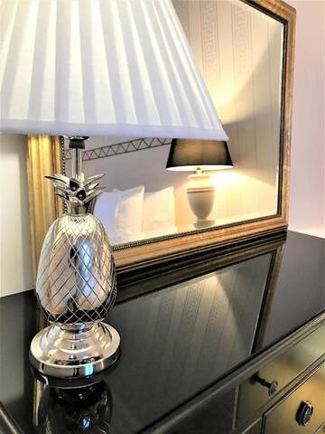 Фото номера Deluxe Suite with Old Town View Апартаменты Luxury Suites &amp; Apartments MONDRIAN UNESCO Old Town г. Варшава 14