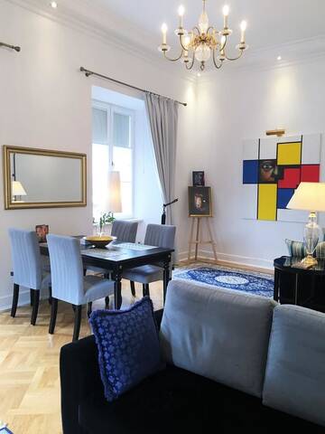 Фото номера Роскошный люкс с видом на Рыночную площадь Апартаменты Luxury Suites &amp; Apartments MONDRIAN UNESCO Old Town г. Варшава 4