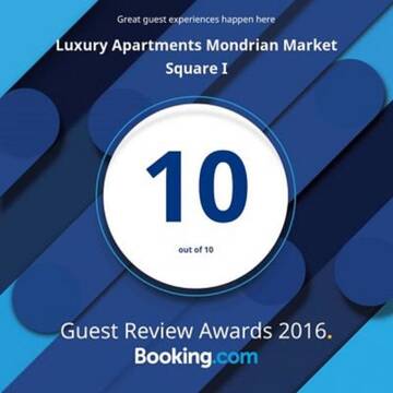 Фото номера Deluxe Suite with Old Town View Апартаменты Luxury Suites &amp; Apartments MONDRIAN UNESCO Old Town г. Варшава 26