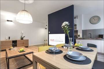 Фото номера Роскошные апартаменты с 2 спальнями - 38, Nowogrodzka Street Апартаменты P&amp;O City Center Apartments г. Варшава 3