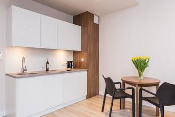 Фото номера Улучшенные апартаменты с 1 спальней Апартаменты Platinum Residence Mokotów г. Варшава 8