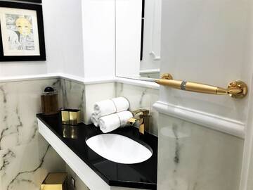 Фото номера Роскошный люкс с 2 спальнями и видом на старый город Апартаменты Luxury Apartments MONDRIAN Old Town Market Square III г. Варшава 11