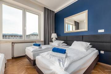 Фото номера Стандартный трехместный номер-студио Апартаменты Smolna Apartments by Your Freedom г. Варшава 23