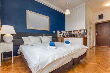 Фото номера Стандартный трехместный номер-студио Апартаменты Smolna Apartments by Your Freedom г. Варшава 27