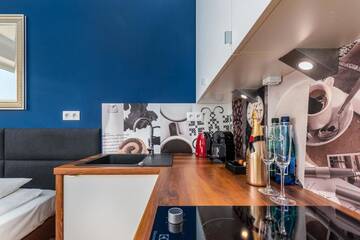 Фото номера Стандартный трехместный номер-студио Апартаменты Smolna Apartments by Your Freedom г. Варшава 33