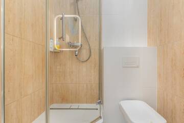 Фото номера Стандартный трехместный номер-студио Апартаменты Smolna Apartments by Your Freedom г. Варшава 15