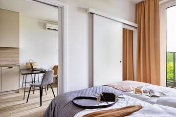 Фото номера Улучшенный номер с кроватью размера «queen-size» Отель Arche Hotel Poloneza г. Варшава 8