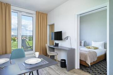 Фото номера Улучшенный номер с кроватью размера «queen-size» Отель Arche Hotel Poloneza г. Варшава 6
